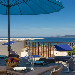 https://fiore-penthouse.in-sardinia.net